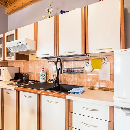 2 Bedroom Amazing In Prázdninový dům *