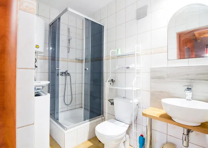 2 Bedroom Amazing In Prázdninový dům *