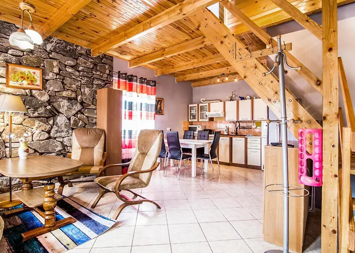 2 Bedroom Amazing In Prázdninový dům Lubiatowo (Pomerania)